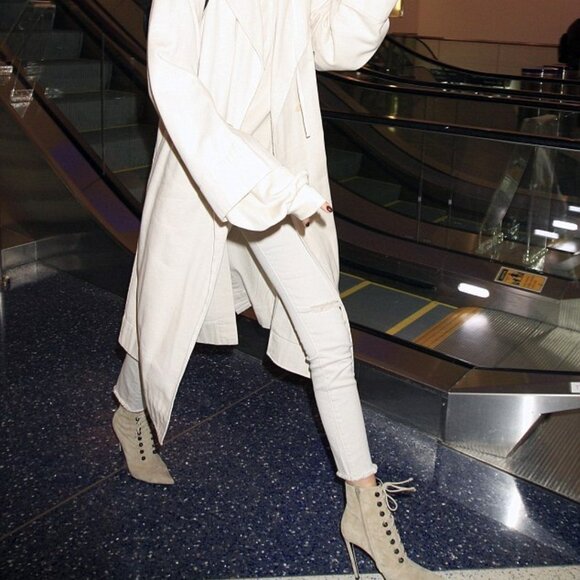 Balenciaga Beige Lace-Up Heeled Boots - Never Worn - 6.5 / 36.5 - Picture 3 of 7